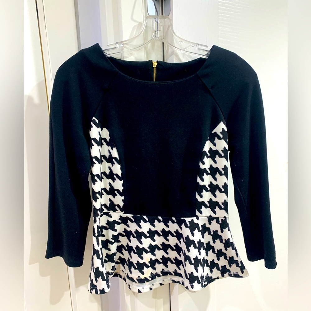 Long sleeve cute top